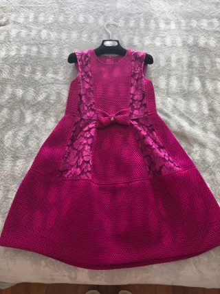 Vestido niña fucsia con encaje y lazo