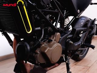 HUSQVARNA SVARTPILEN 125 ABS