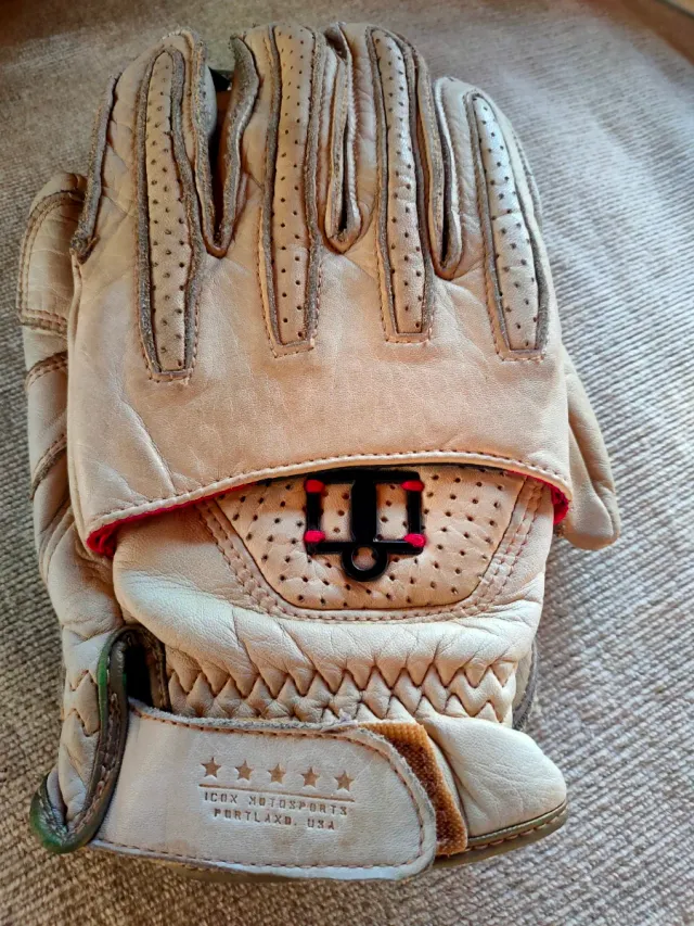 Guantes moto Icon Motorsports Beige/Plata