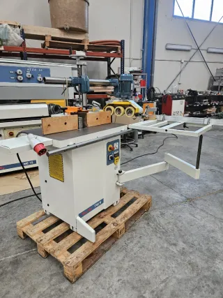 MAQUINARIA CARPINTERIA