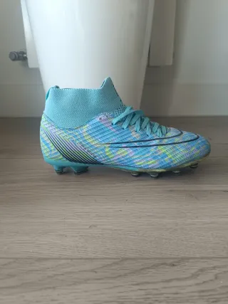 Botas de fútbol azules