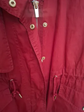 Gabardina Zara Roja