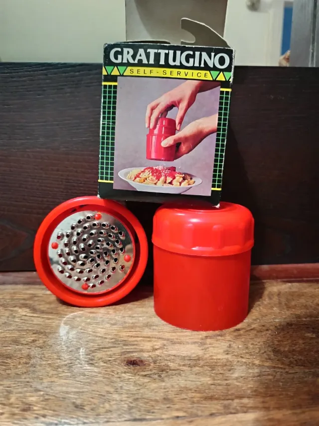 Grattugia formaggio vintage Grattugino