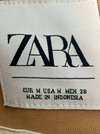 Gabardina Zara Beige Talla M