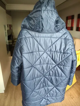 Chaquetón largo acolchado azul Woman