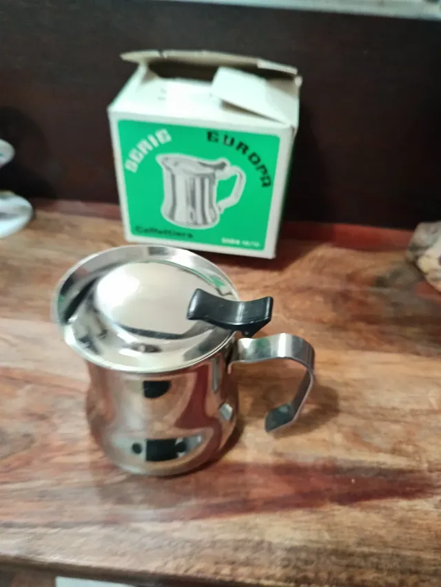 Caffettiera a servire vintage in acciaio inox