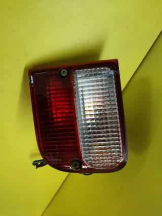 PILOTO TRASERO DERECHO LAND ROVER FREELANDER