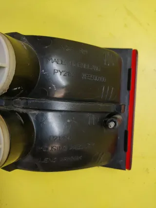 PILOTO TRASERO DERECHO LAND ROVER FREELANDER