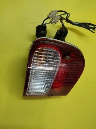 PILOTO TRASERO DERECHO LAND ROVER FREELANDER