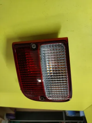 PILOTO TRASERO DERECHO LAND ROVER FREELANDER