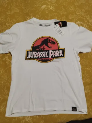 Camiseta Jurassic Park Pull&Bear Talla L