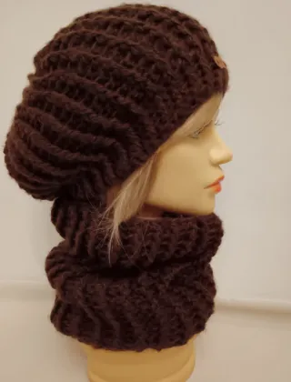 Set berretto e scaldacollo lana marrone