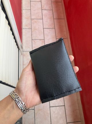 Portafoglio piccolo nero con zip