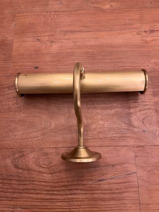 Lámpara de pared dorada