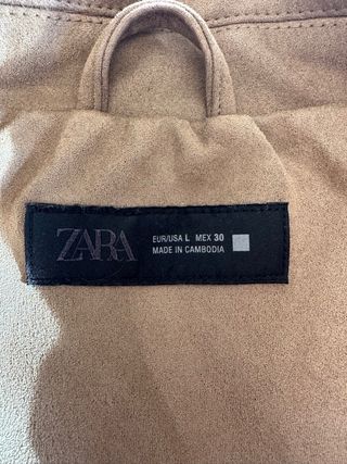 Cazadora efecto ante Zara Talla M