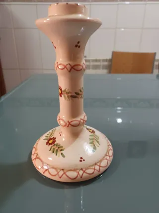 Portavelas de cerámica pintado a mano
