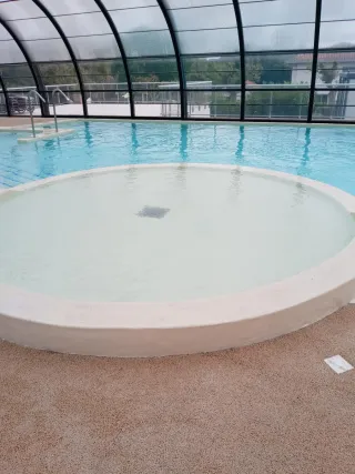 Albañil con más de treinta años de experiencia