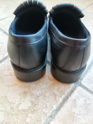 Mocassini Frau n.37 neri con frange