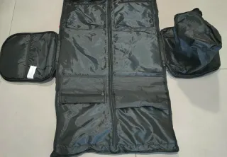 Bolsa-Mochila de viaje para traje impermeable.