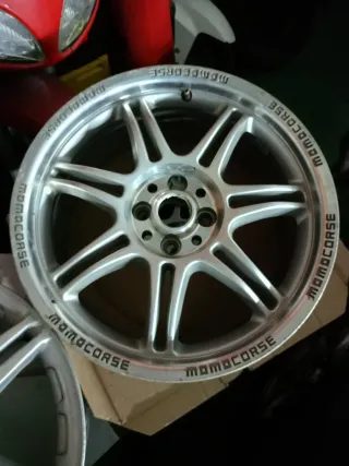 Llantas Momo 17 4x100