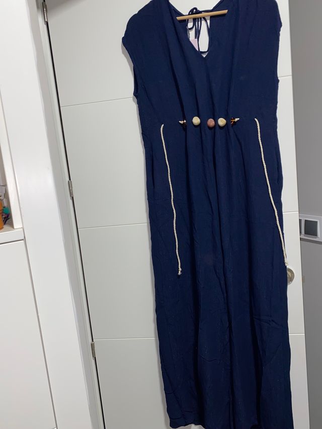 Mono largo azul marino con abalorios