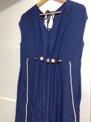 Mono largo azul marino con abalorios