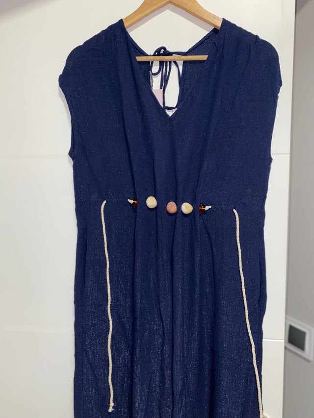 Mono largo azul marino con abalorios