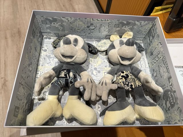 Peluche Disney 100 Aniversario Mickey y Minnie