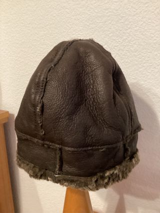 2 Gorras de Piel Marrón y Beige