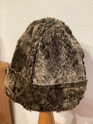 2 Gorras de Piel Marrón y Beige