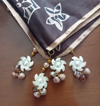 Sciarpa gioiello fatta a mano