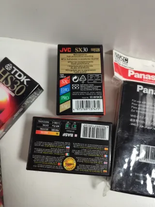 14 cintas para video cámara VHS-C