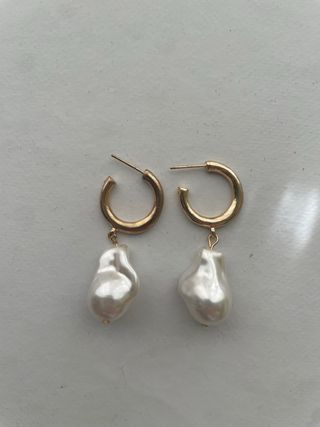 Pendientes de aro con perla