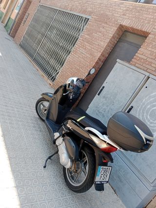 Moto Honda SH 125i Negra