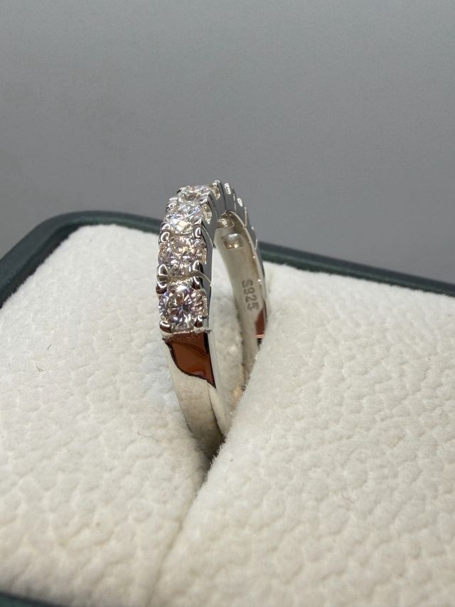 Anello mezza Veretta Diamanti Moissanite 0.1ct