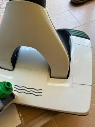 Vorwerk Kobold folletto lavapavimenti SP600s