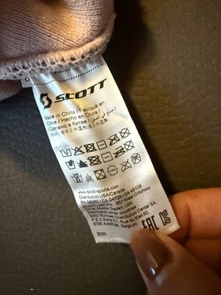 Cappello  Grigio Rosa