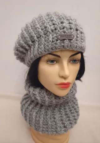 Set berretto e scaldacollo uncinetto