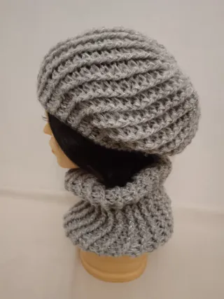 Set berretto e scaldacollo uncinetto