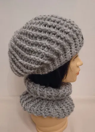 Set berretto e scaldacollo uncinetto
