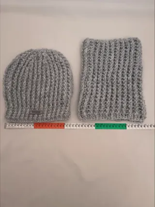 Set berretto e scaldacollo uncinetto