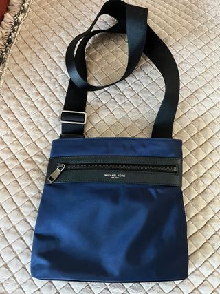 Bandolera Michael Kors Azul y Negra