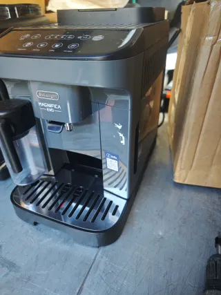 Cafetera DeLonghi Magnifica Evo