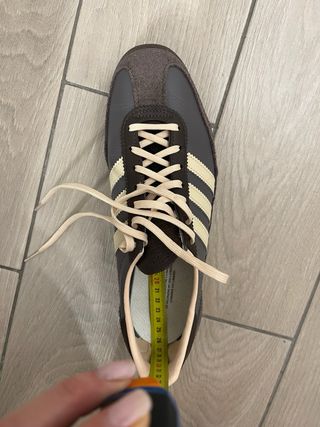 Sneakers Adidas Marroni e Beige Worn once