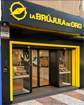 COLGANTE SOL, ORO 18K/2.5g