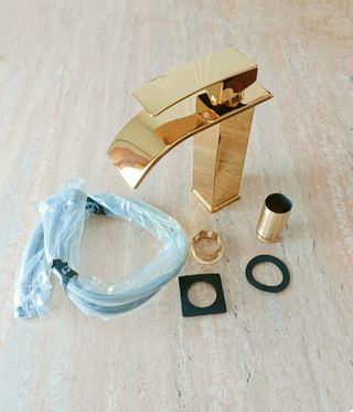 Grifo Monomando de lavabo dorado nuevo baño