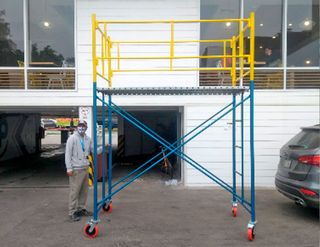 Renta de andamio metálico con ruedas