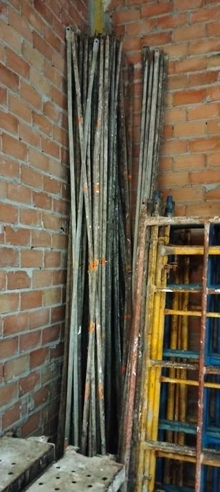 Renta de andamio metálico con ruedas