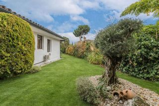 Chalet en alquiler en Piovera - Conde Orgaz en Madrid