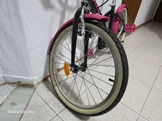 Bicicleta infantil de la marca B'Twin.